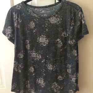 American Eagle patterned short sleeved shirt
